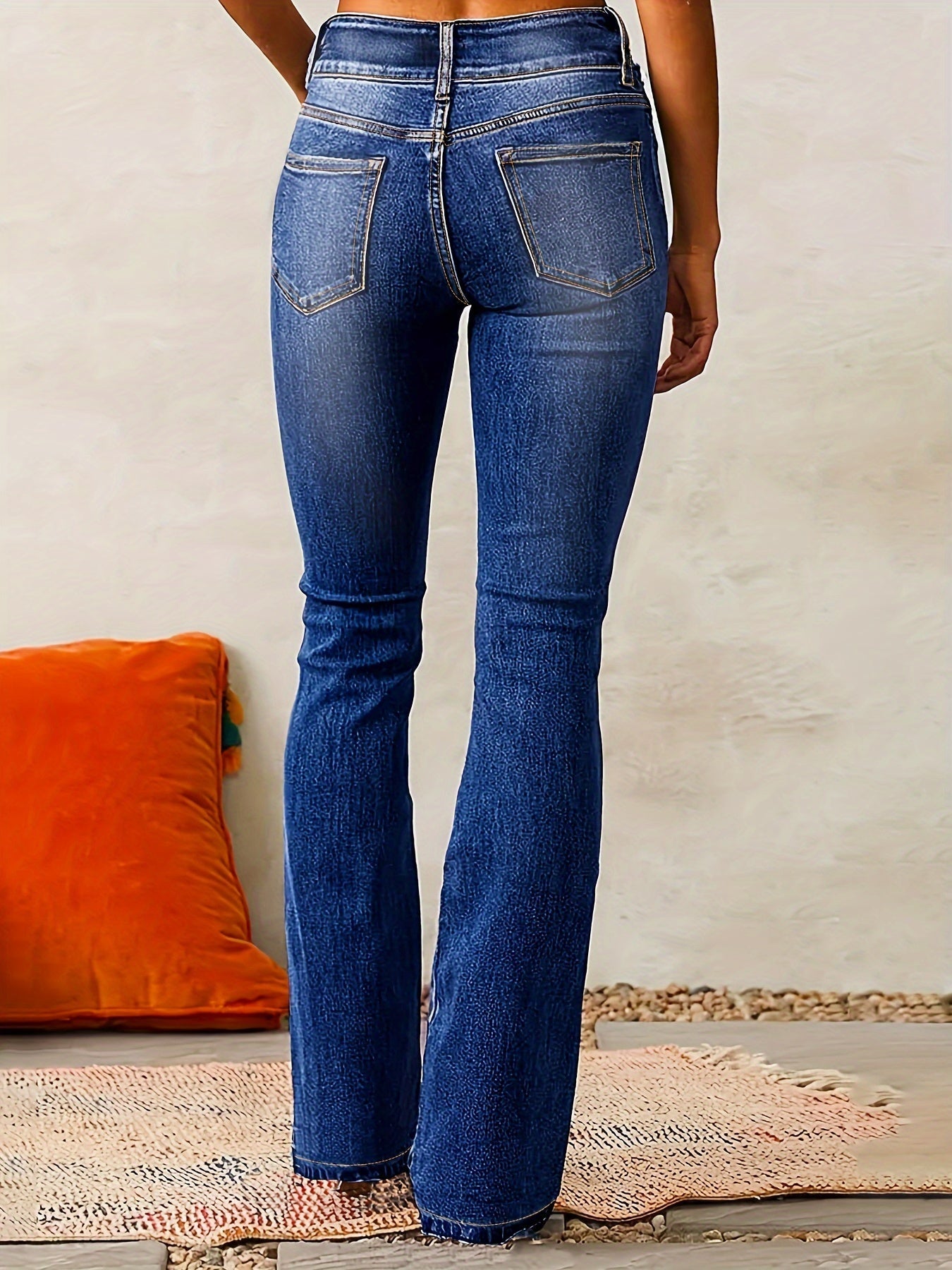Prio Moda | High-waisted jeans with flared legs
